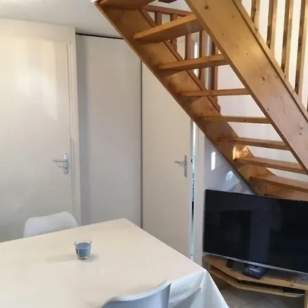 House Maison Type 3 Dans Avec Piscine